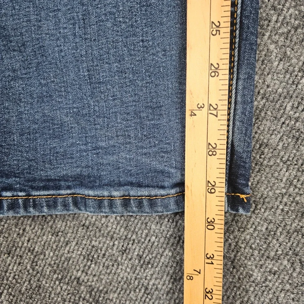 Levis measurements waist